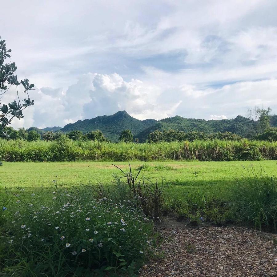 Baan2Rai Hotell Kanchanaburi City Exteriör bild