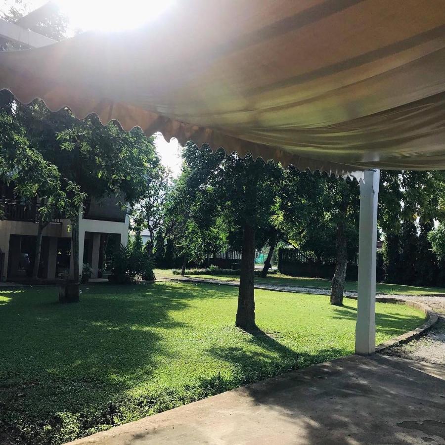 Baan2Rai Hotell Kanchanaburi City Exteriör bild