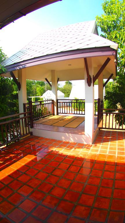 Baan2Rai Hotell Kanchanaburi City Exteriör bild
