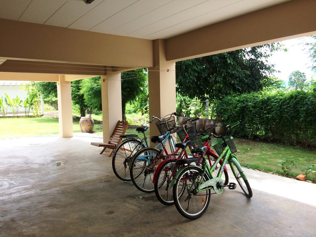 Baan2Rai Hotell Kanchanaburi City Exteriör bild